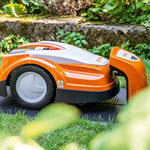 Load image into Gallery viewer, 4 Series ¡MOW® Robotic Lawn Mowers